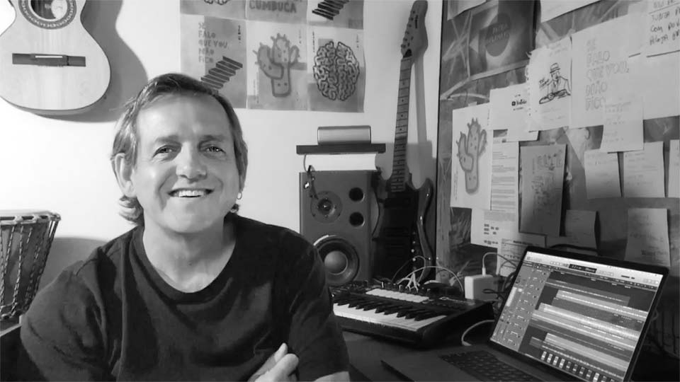 Compositor, músico e artista gráfico Marc Florindo, integrante dos Ditos.